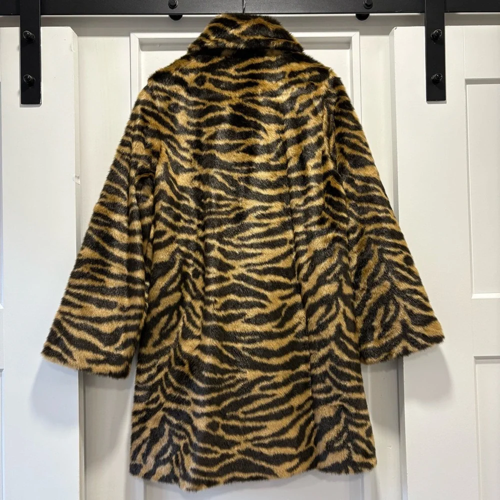 H&M Brown & Tan Tiger Animal Pattern Faux Fur Coat Size XS - Picture 8 of 12